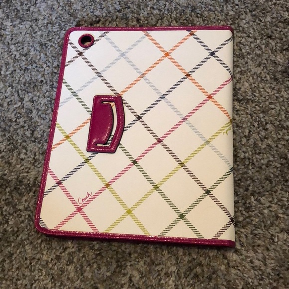 iPad case REASONABLE OFFERS ACCEPTED - Picture 3 of 3